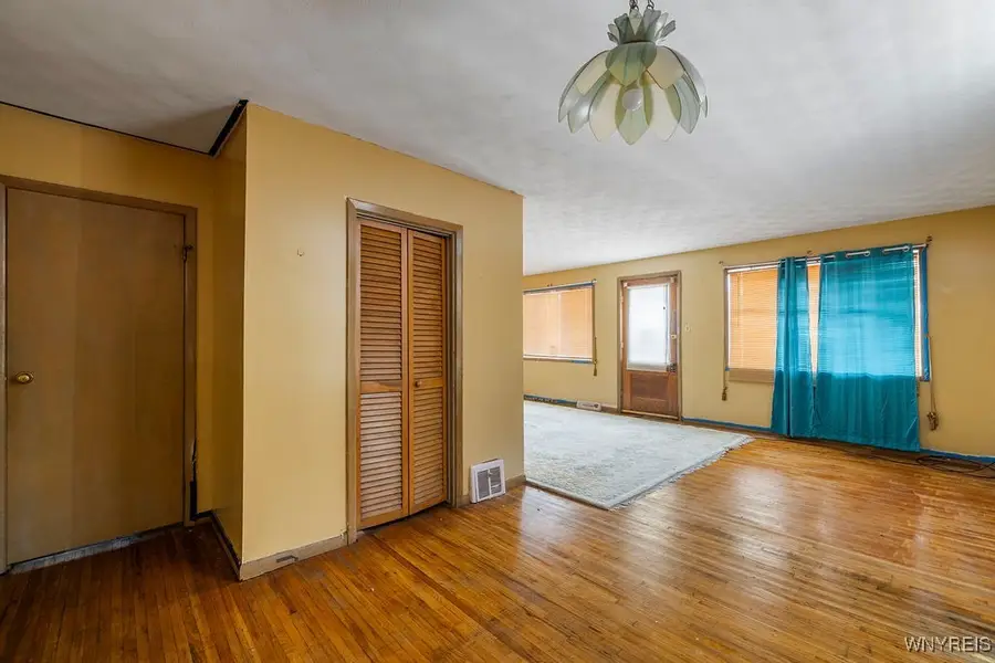 16 Harriet Avenue, Buffalo, NY 14215 - Image #3