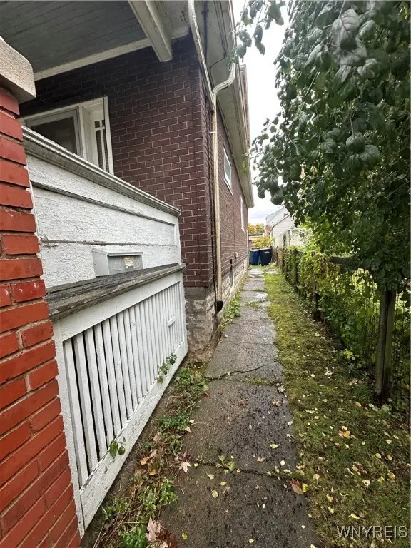 557 20th Street, Niagara Falls, NY 14301 - Image #3