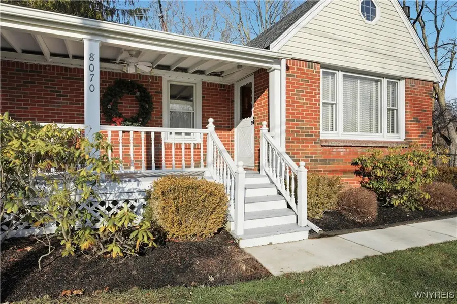 8070 Tonawanda Creek Road, East Amherst, NY 14051 - Image #3