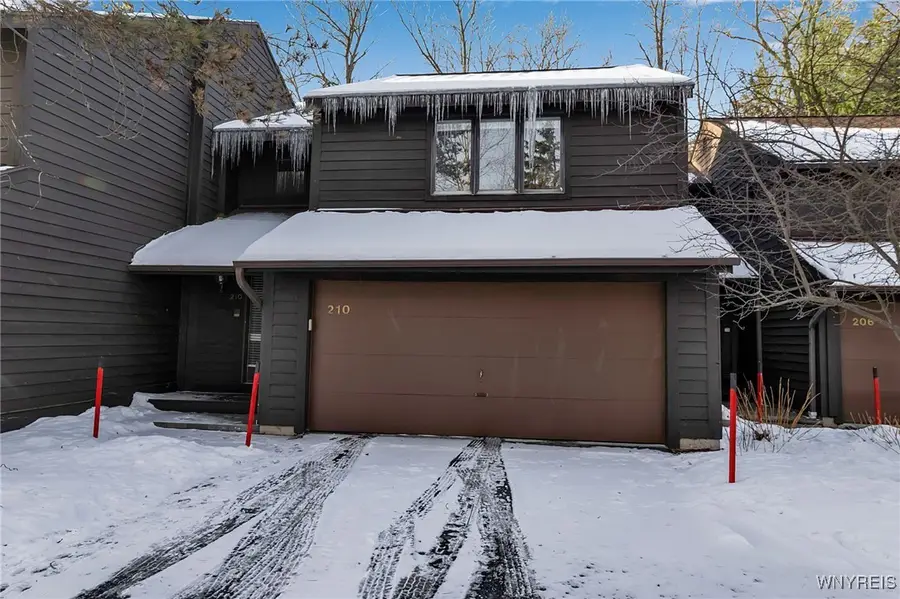 210 Breezewood Common, East Amherst, NY 14051 - Image #2