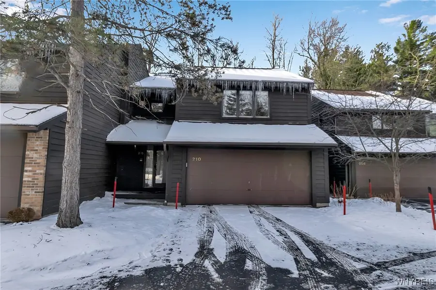 210 Breezewood Common, East Amherst, NY 14051 - Image #3