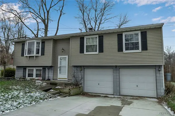 7 N Seine Drive, Buffalo, NY 14227