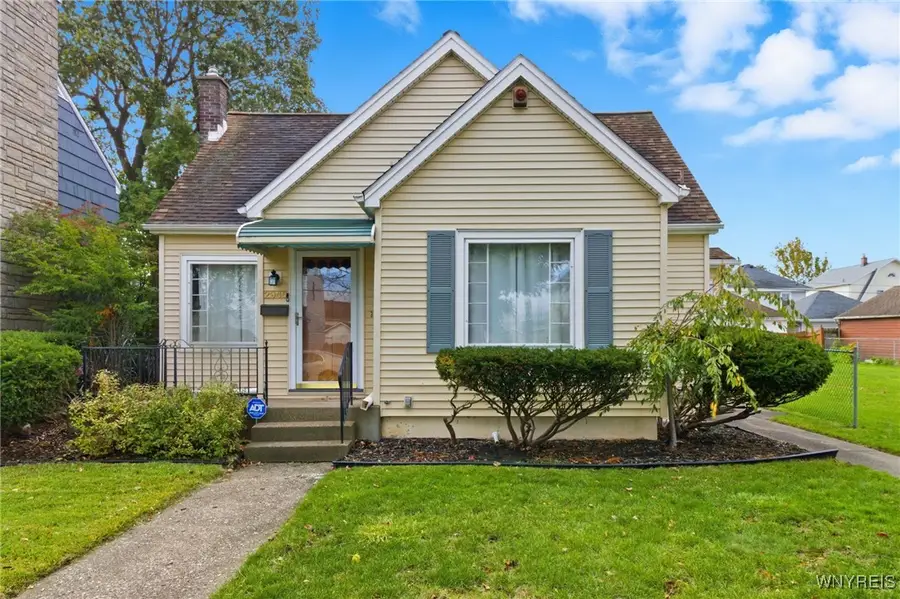 2945 Michigan Avenue, Niagara Falls, NY 14305 - #2