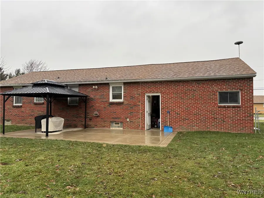 3789 Sowles Road, Hamburg, NY 14075 - Image #2