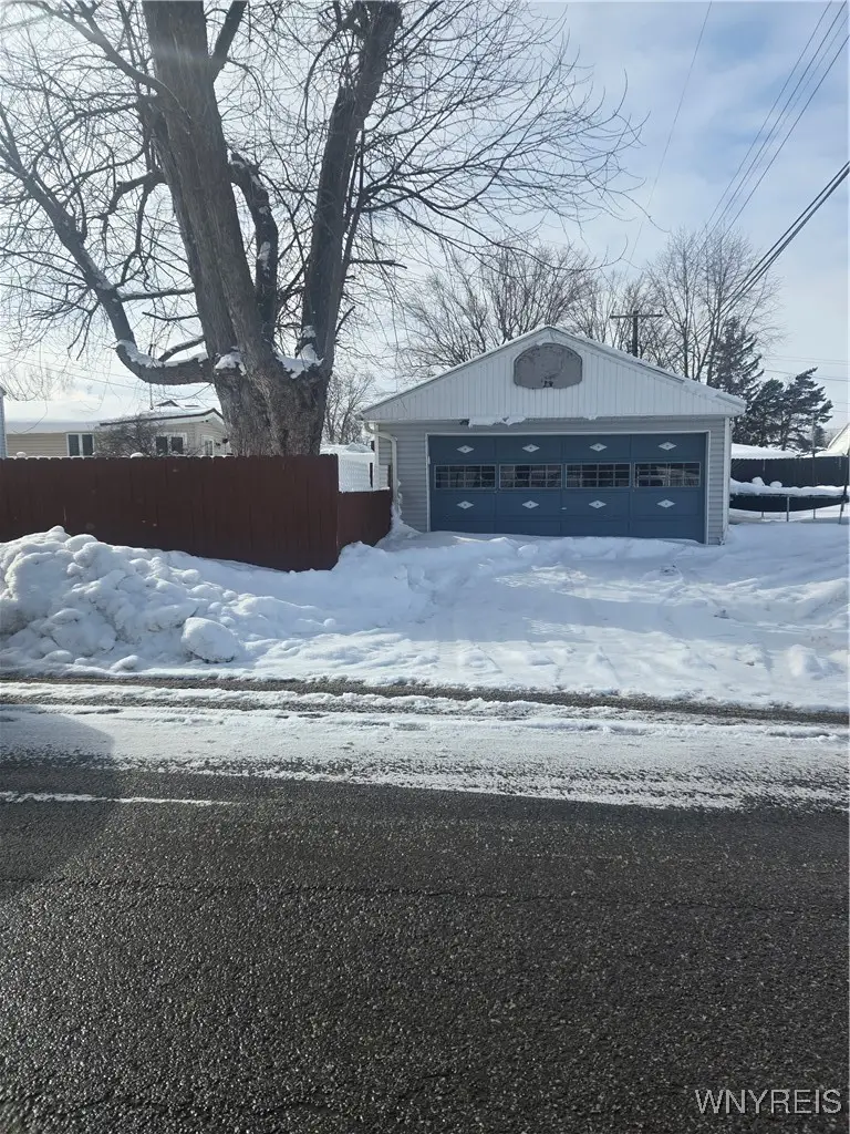 4882 Mount Vernon Boulevard, Hamburg, NY 14075 - Image #2