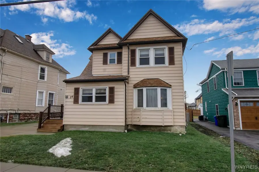 24 Lake Ave, Buffalo, NY 14219 - Image #2