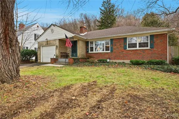 933 Creek Road Extension, Lewiston, NY 14092