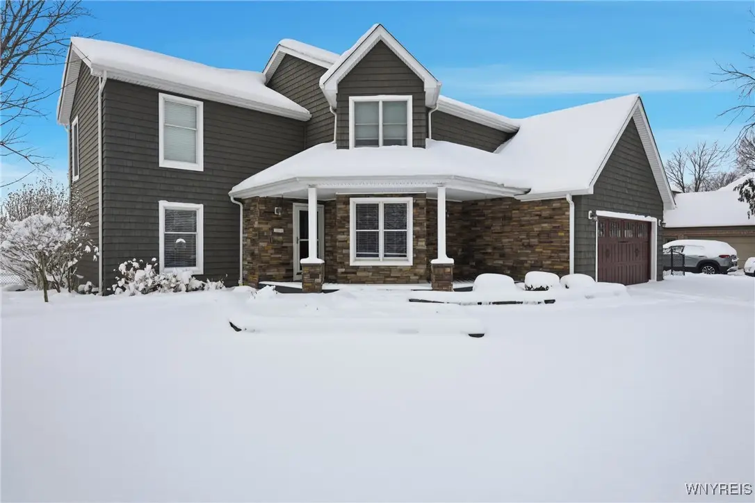 720 Raymond Drive, Lewiston, NY 14092 - Image #1