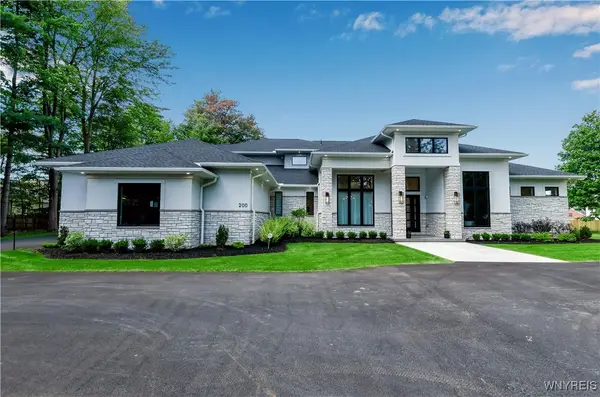 200 Paradise Road, East Amherst, NY 14051