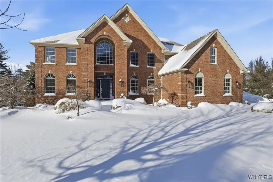 18 Woodthrush Trail, Orchard Park, NY 14127 - Image #2