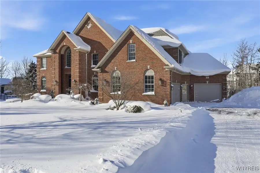 18 Woodthrush Trail, Orchard Park, NY 14127 - Image #3