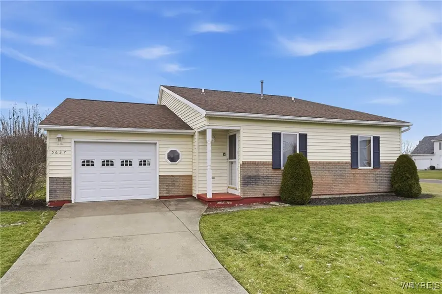 5637 Jeffrey Drive, Lockport, NY 14094 - Image #2