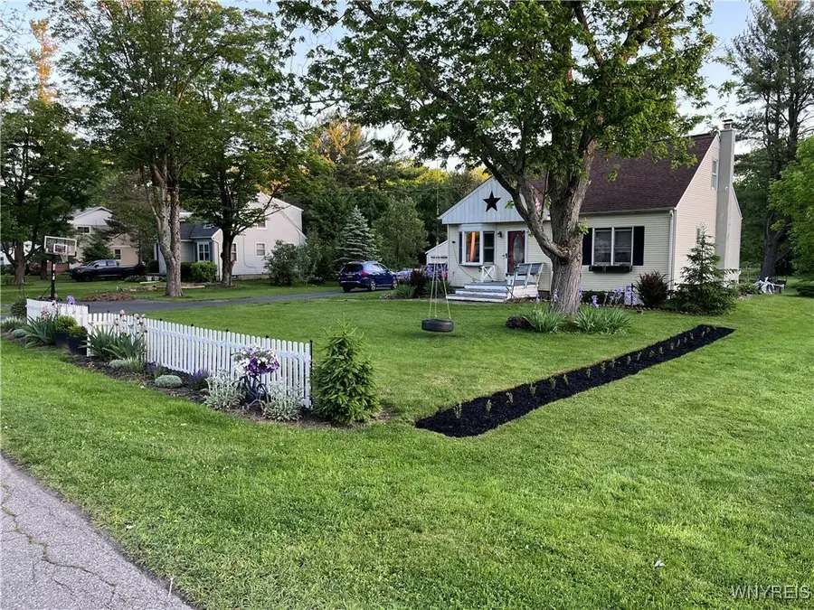 28 Greenmeadow Drive Drive, Orchard Park, NY 14127 - Image #2