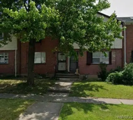 13 Bennett Village, Buffalo, NY 14214