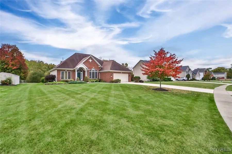 1372 Majestic Woods Drive, Grand Island, NY 14072 - #2