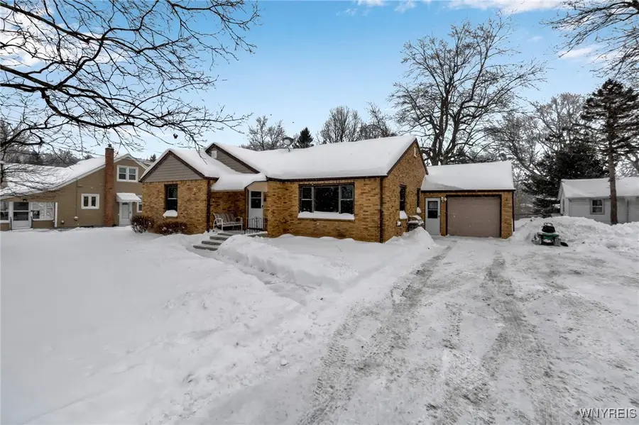 11 Cemetery Road, Lancaster, NY 14086 - Image #3