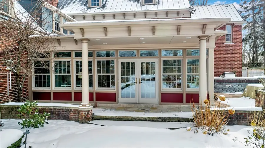 135 Nottingham Terr, Buffalo, NY 14216 - Image #2