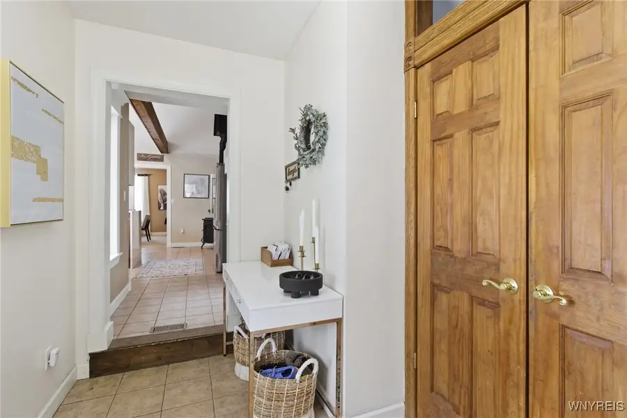 8140 Salt Road, Clarence Town, NY 14032 - #3