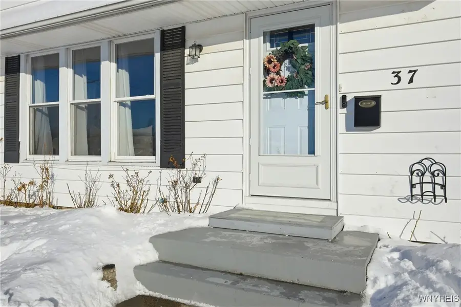 37 Richmond Avenue, Lancaster, NY 14086 - #3