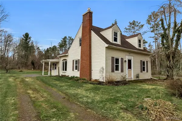 3265 S Creek Road, Hamburg, NY 14075