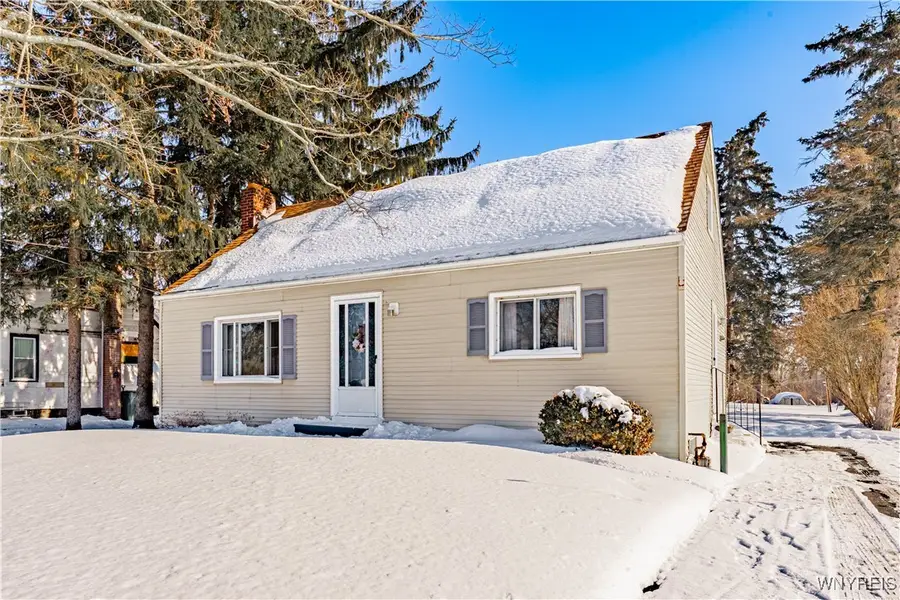 6107 Shawnee Road, Sanborn, NY 14132 - #2