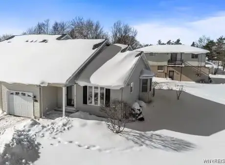 4753 E Highland Parkway, Buffalo, NY 14219 - Image #2