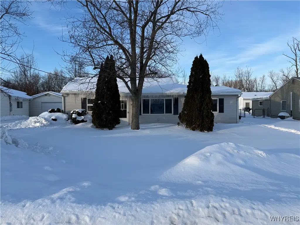 4320 Isherwood Drive, Niagara Falls, NY 14305 - Image #1