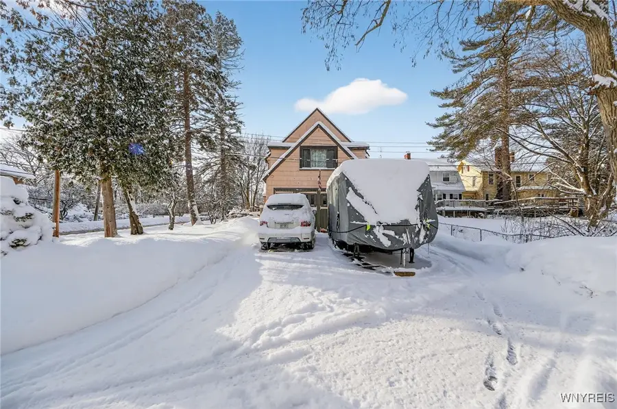 653 Parkway E, Utica, NY 13501 - #2