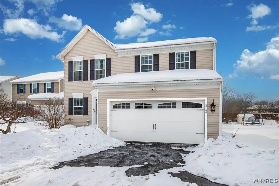 5784 Willow Creek Lane, Sanborn, NY 14132 - #2