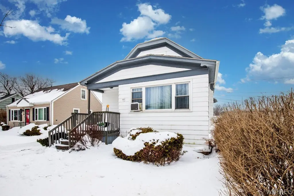 502 W Hazeltine Avenue, Buffalo, NY 14217 - Image #1