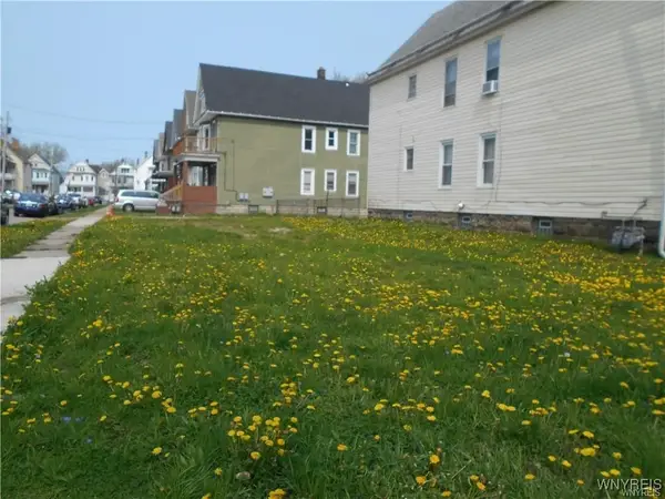 38 Hillside Avenue, Buffalo, NY 14210