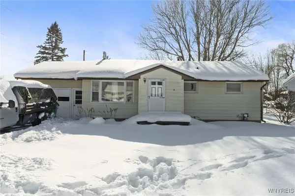 6502 Colonial Drive, Lockport, NY 14094