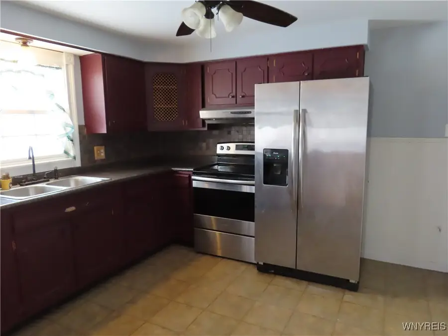 5 Grand Prix Drive, Buffalo, NY 14227 - Image #2