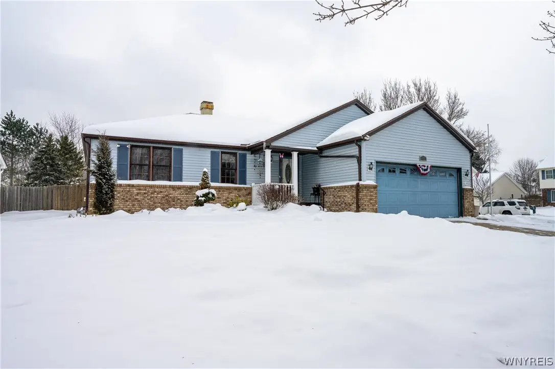 43 Larkspur Lane, Buffalo, NY 14228 - Image #1