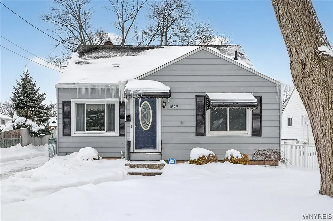 1009 Pasadena Avenue, Niagara Falls, NY 14304 - Image #1