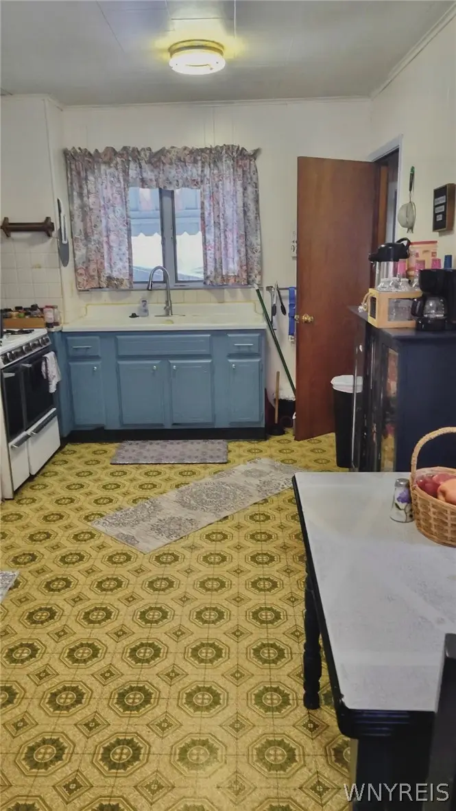 1016 Elm Street, Medina, NY 14103 - #3