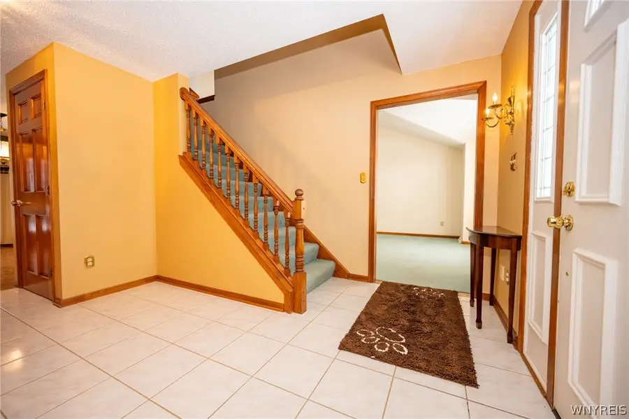 16 Buckhorn Court, Grand Island, NY 14072 - #3