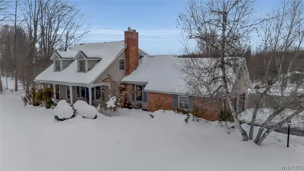 1330 Sturgeon Point Road, Derby, NY 14047