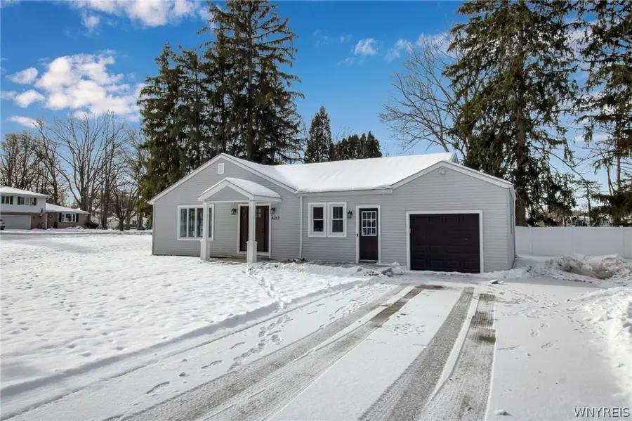 6212 New Taylor Road, Orchard Park, NY 14127 - #2