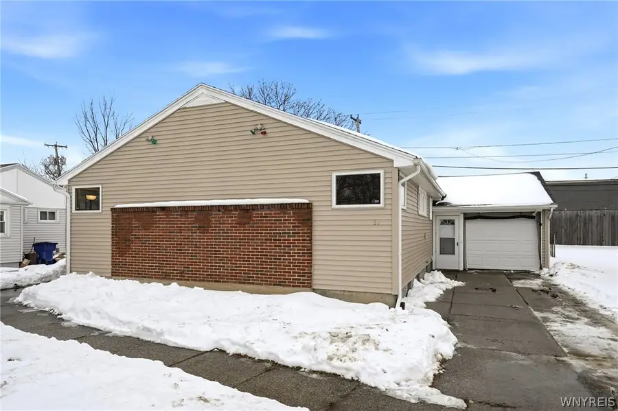 39 Hartford Road, Amherst, NY 14226 - #2