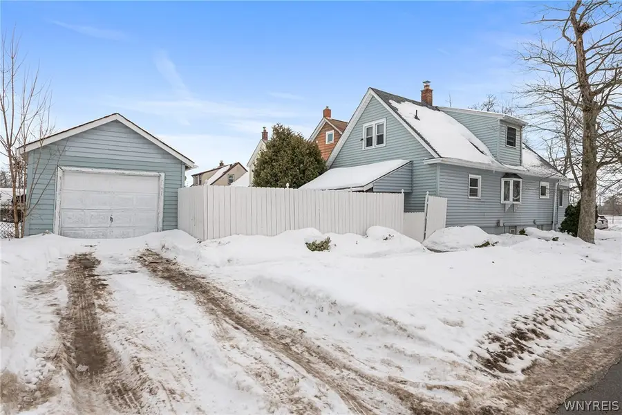 3502 Ontario Avenue, Niagara Falls, NY 14305 - #3