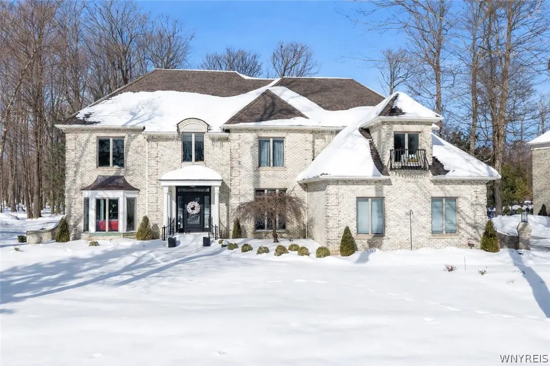 9624 Cobblestone Drive, Clarence, NY 14031 - #1