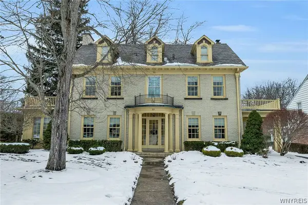 33 Ruskin Road, Amherst, NY 14226