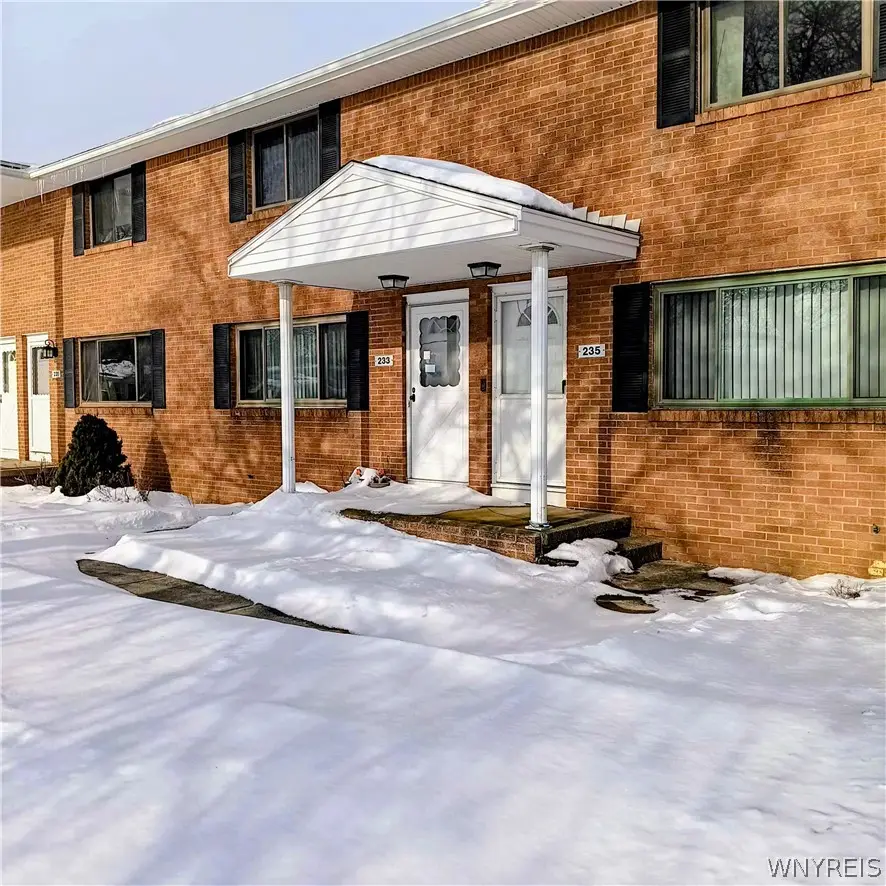 233 Greenmeadow Drive, West Seneca, NY 14224 - #3