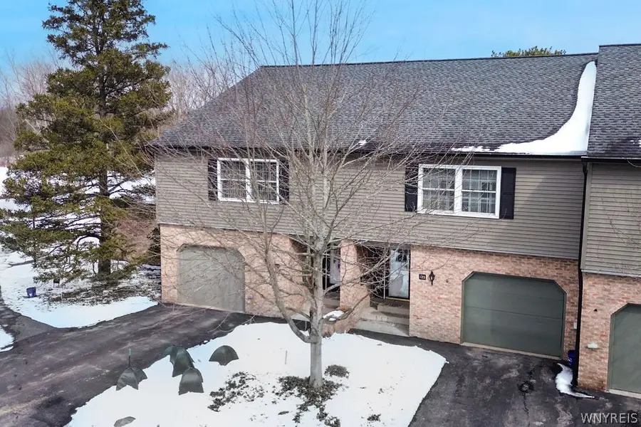 122 Bridle Path, Orchard Park, NY 14127 - #2