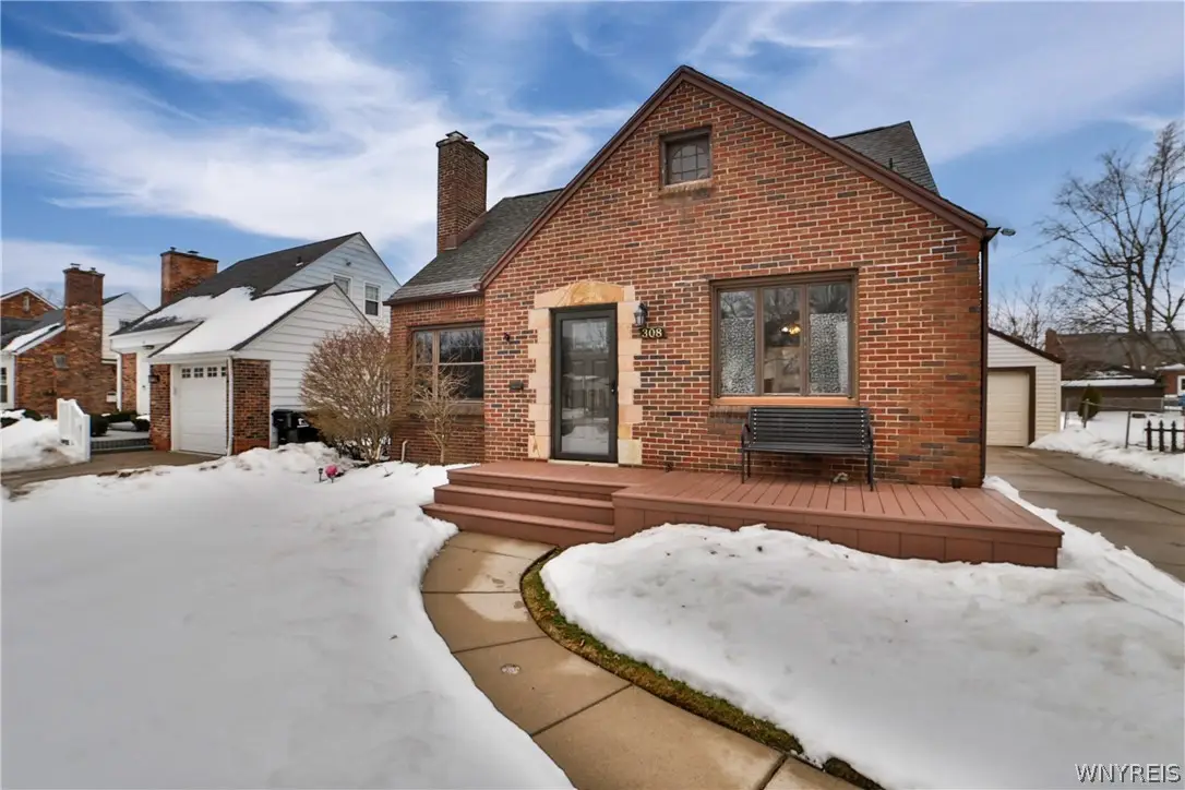308 Hartford Ave, Tonawanda, NY 14223 - #1