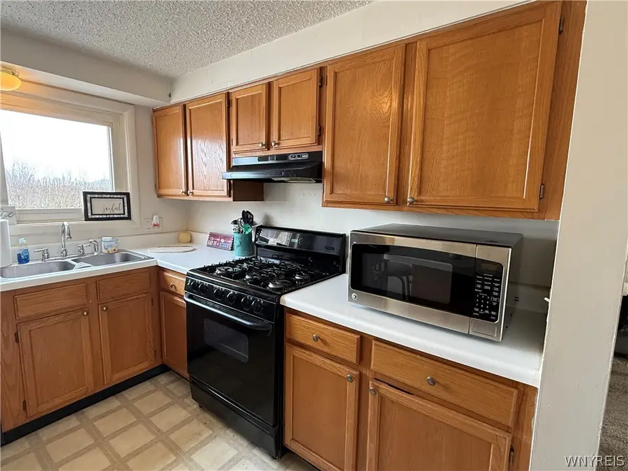 5131 Tuscarora Road, Niagara Falls, NY 14304 - #3