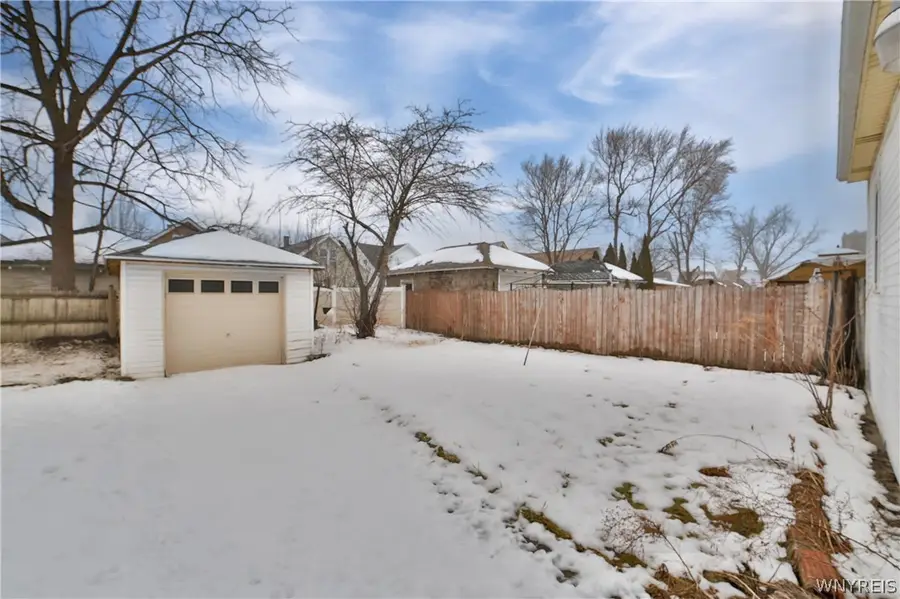 8 Midvale Avenue, Buffalo, NY 14215 - #3