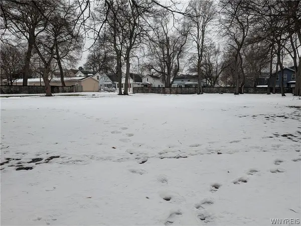 153 Pine Street, Lockport, NY 14094