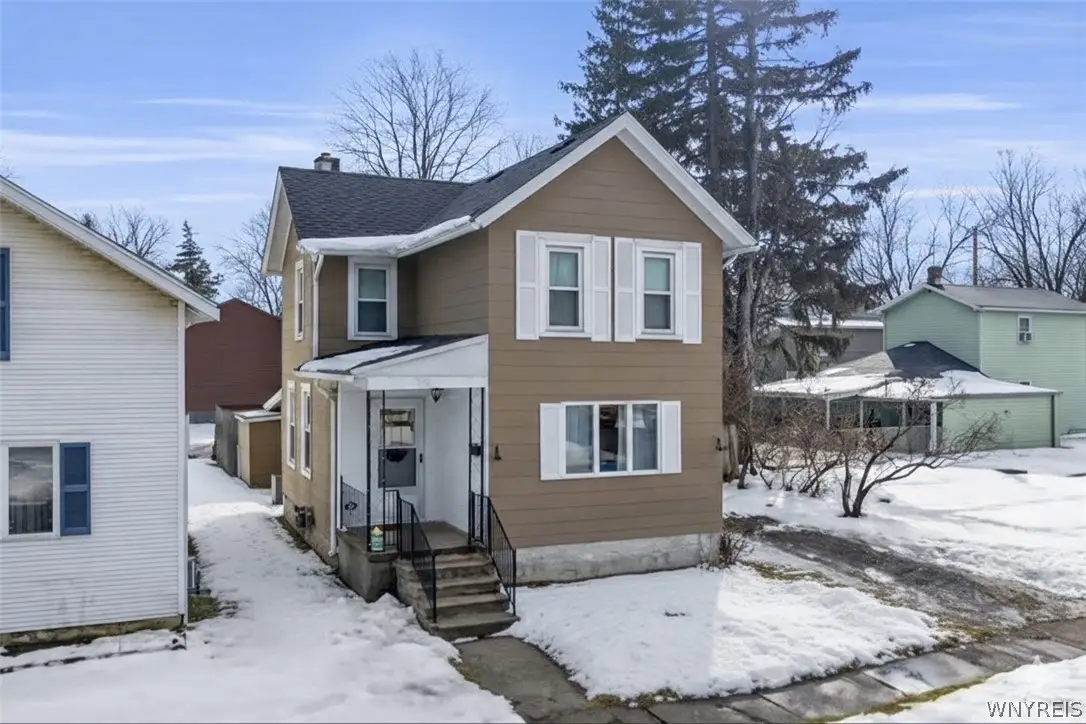 114 Prentice Street, Lockport, NY 14094 - #1